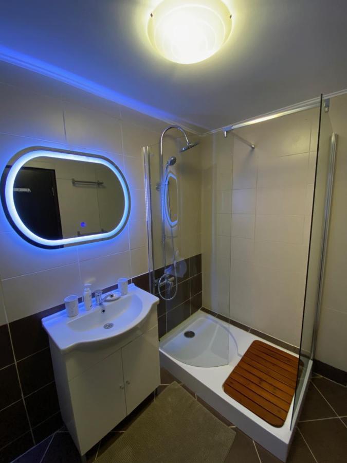 شقة Ioana'S Apartament سِنايا المظهر الخارجي الصورة
